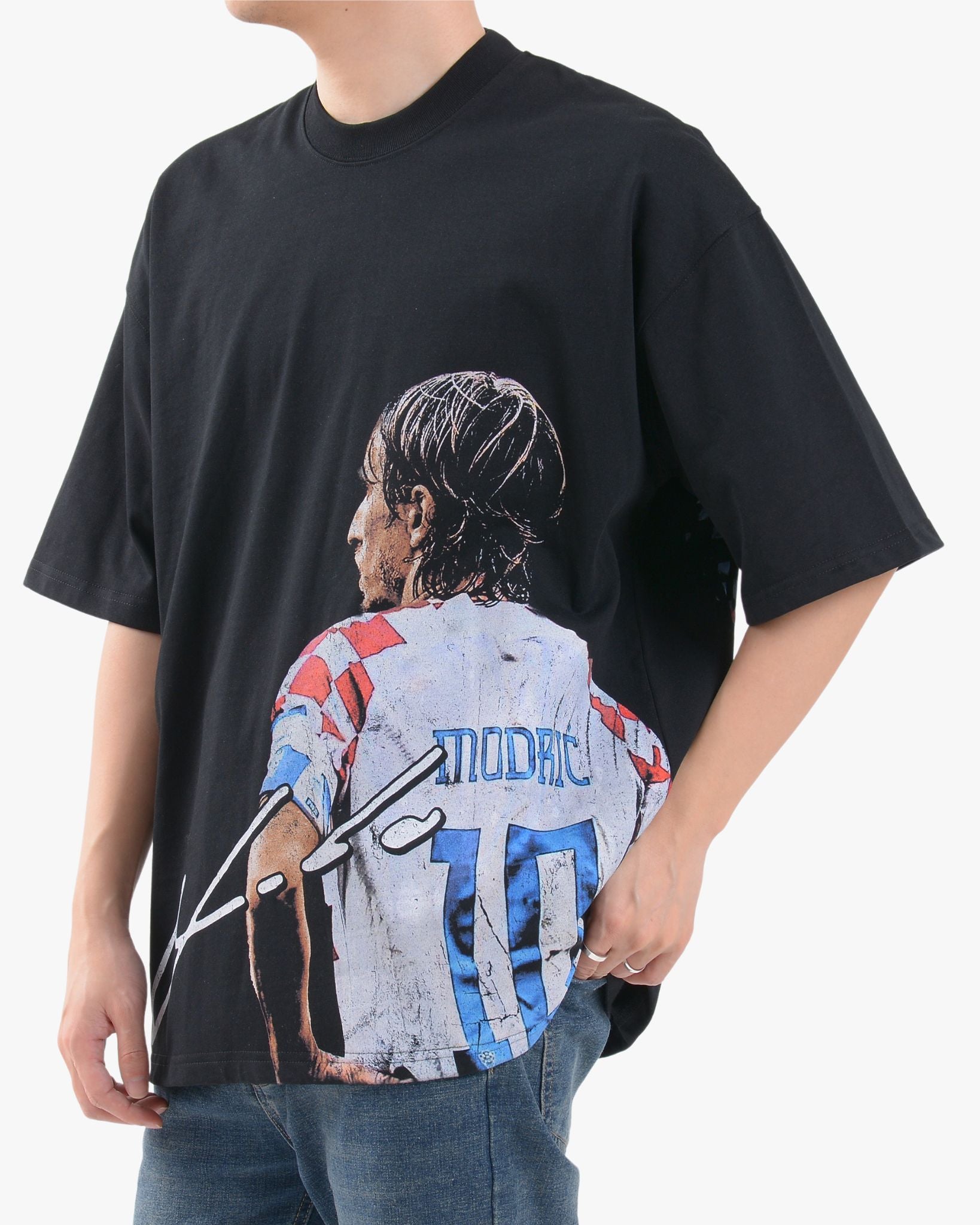 MODRIĆ TEE BLACK